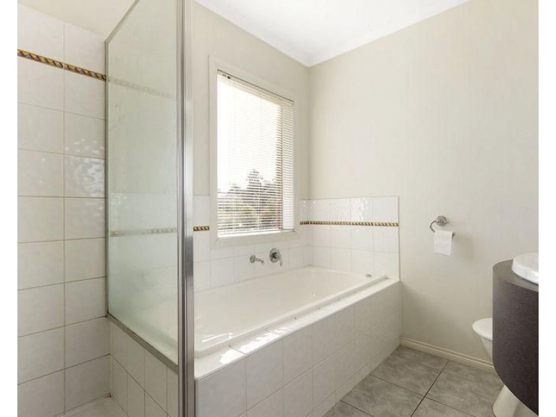 13/18 Tulloch Grove, Glen Waverley VIC 3150