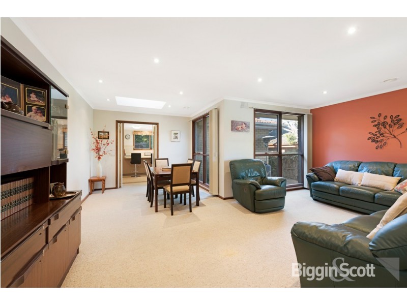 2 Bottlebrush Court, Wheelers Hill VIC 3150