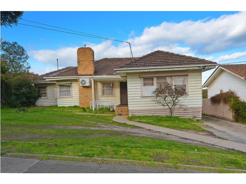 32 Wilma Avenue, Dandenong VIC 3175