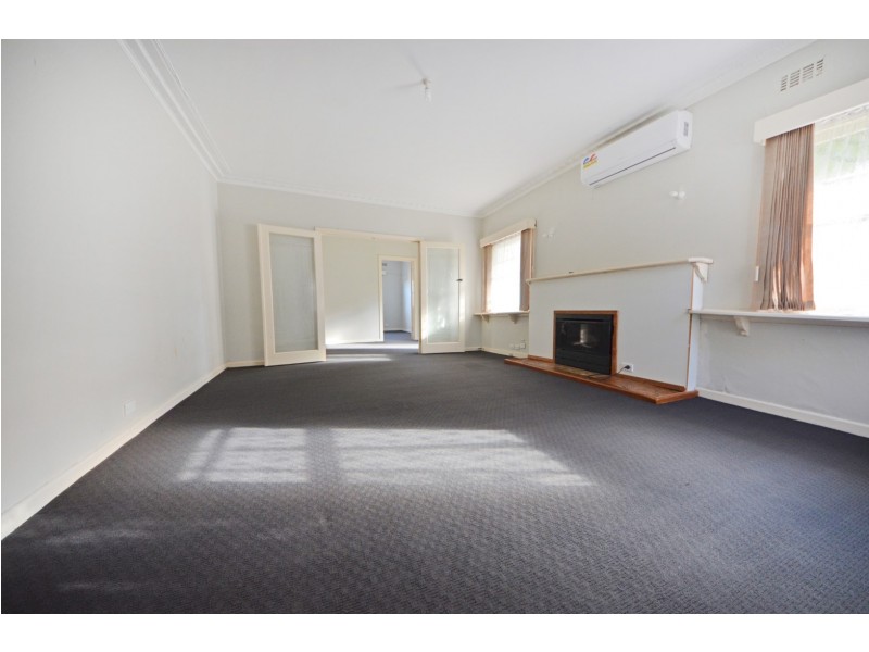 32 Wilma Avenue, Dandenong VIC 3175