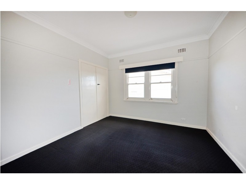 32 Wilma Avenue, Dandenong VIC 3175