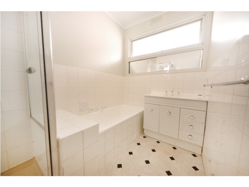 36 Grantley Drive, Glen Waverley VIC 3150