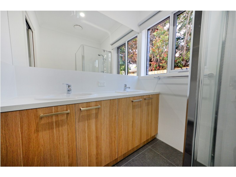 1/10 Hainthorpe Grove, Mulgrave VIC 3170