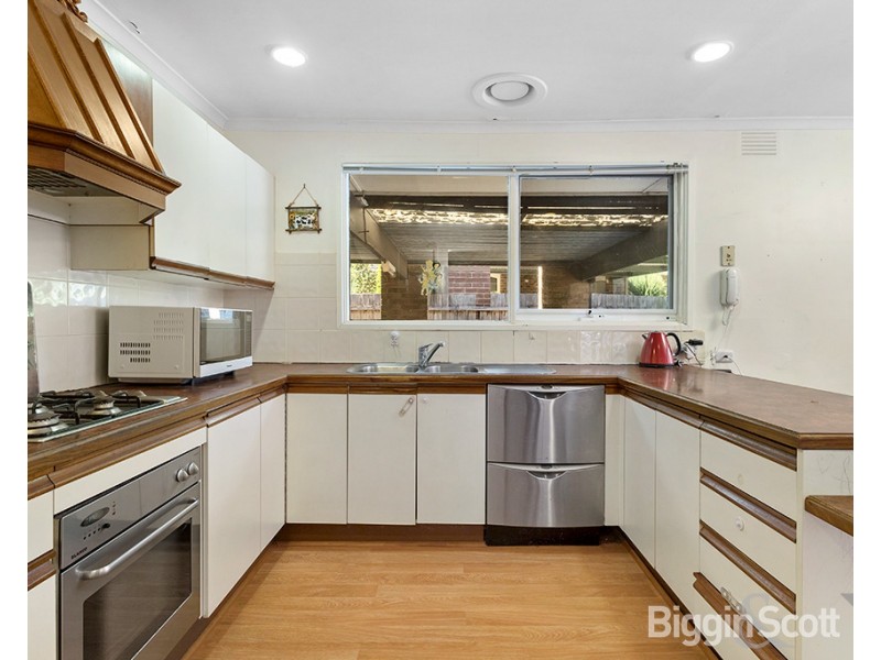 42 Calderwood Avenue, Wheelers Hill VIC 3150