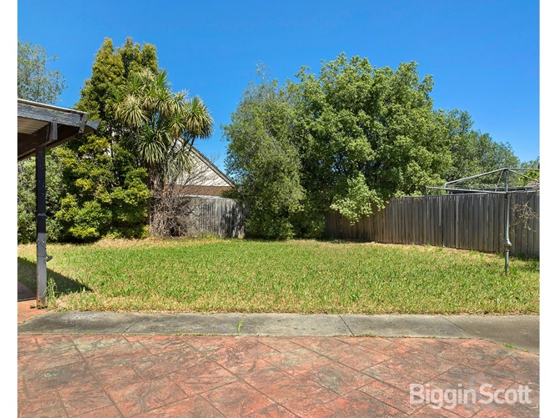 42 Calderwood Avenue, Wheelers Hill VIC 3150