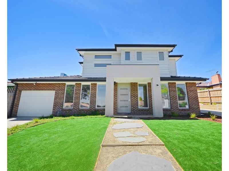 1/11 Renown Street, Burwood VIC 3125