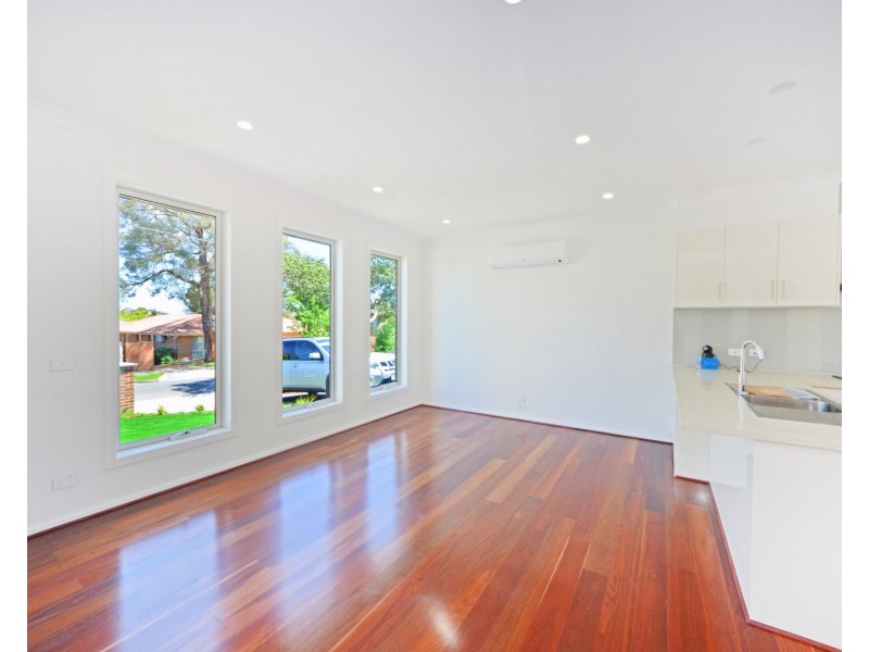 1/11 Renown Street, Burwood VIC 3125