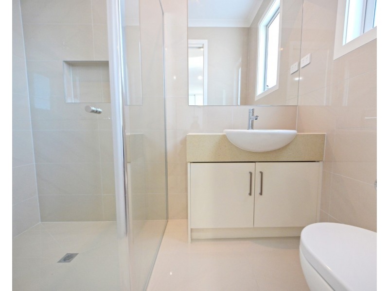 1/11 Renown Street, Burwood VIC 3125