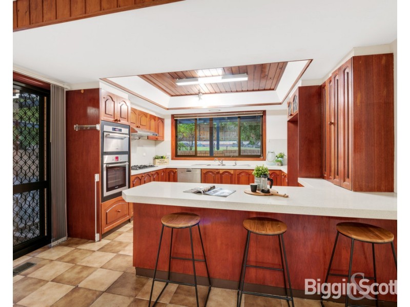 19 Garnett Road, Wheelers Hill VIC 3150