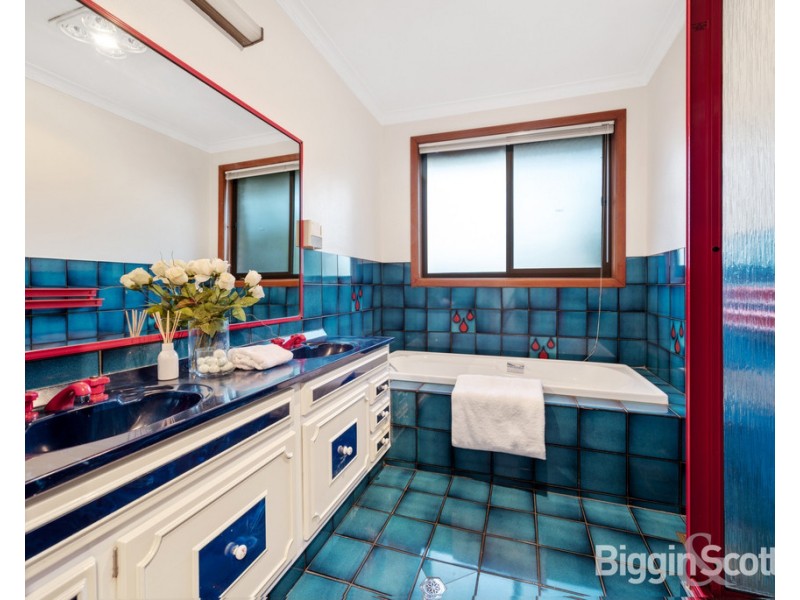 19 Garnett Road, Wheelers Hill VIC 3150