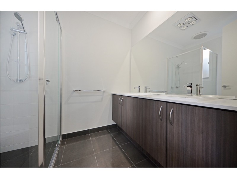 14a Botanic Drive, Glen Waverley VIC 3150