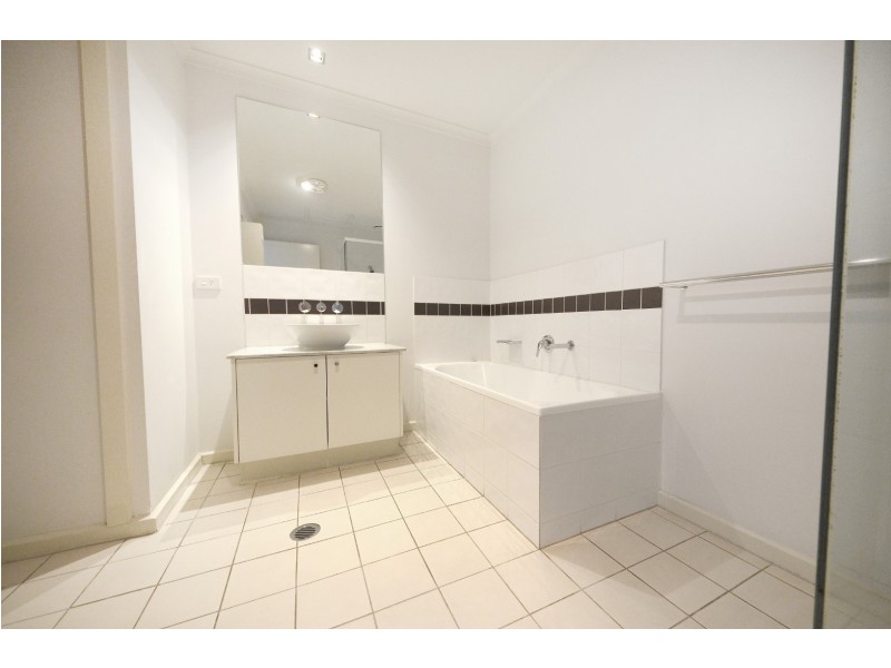 25/2-4 Blair Road, Glen Waverley VIC 3150