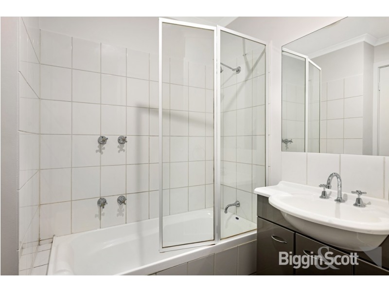 8/1 Eucalyptus Mews, Notting Hill VIC 3168