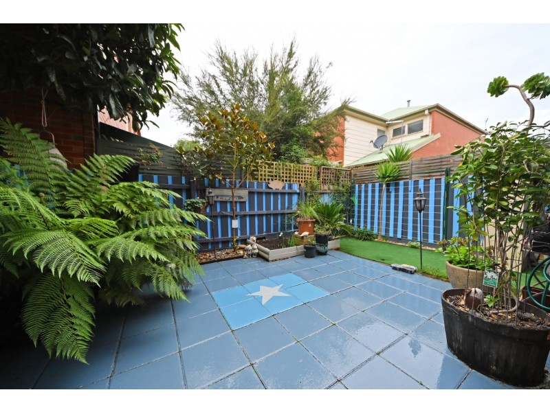 21 Crown Close, Oakleigh East VIC 3166