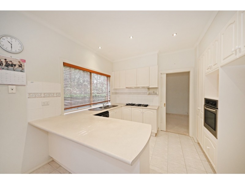 25 Saxonwood Drive, Vermont South VIC 3133