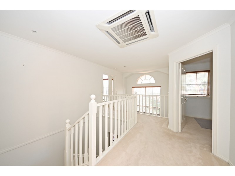 25 Saxonwood Drive, Vermont South VIC 3133