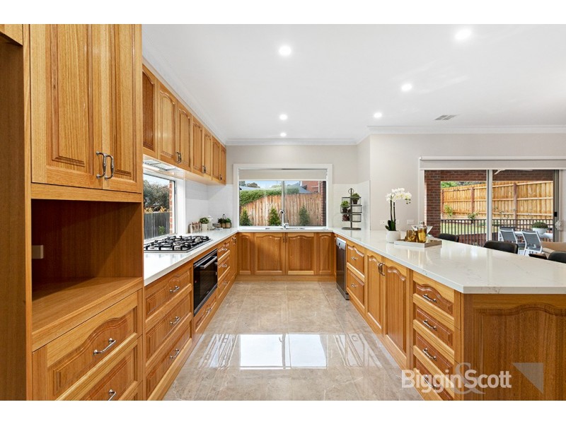 10 Chapman Boulevard, Glen Waverley VIC 3150