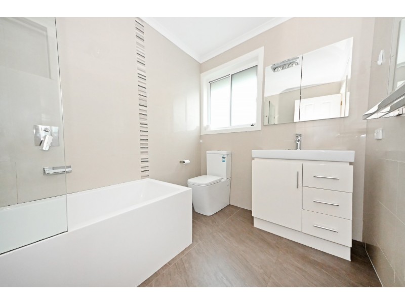 4 Caroline Street, Clayton VIC 3168