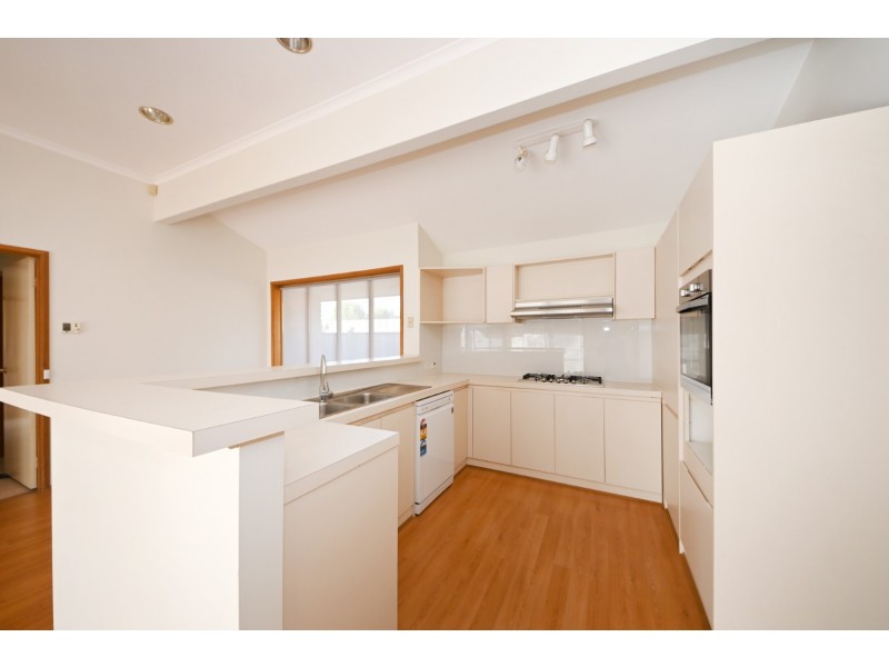 21 Newcombe Court, Wantirna South VIC 3152