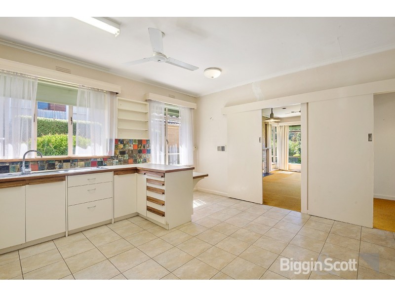 303 Lawrence Road, Mount Waverley VIC 3149