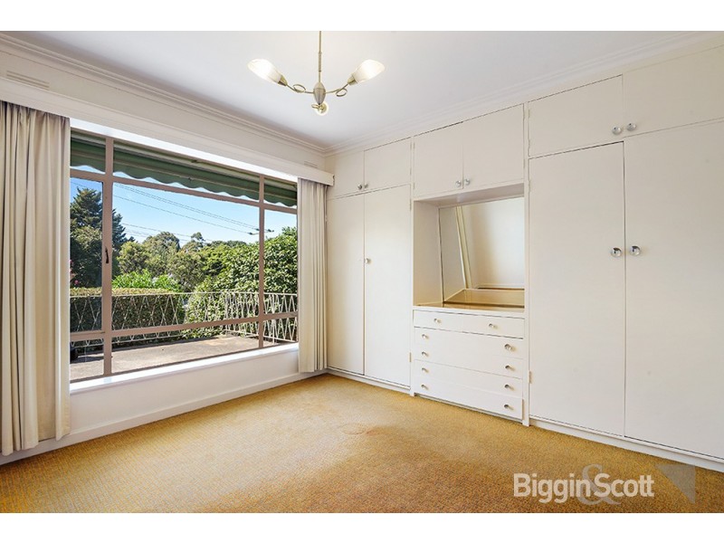 303 Lawrence Road, Mount Waverley VIC 3149