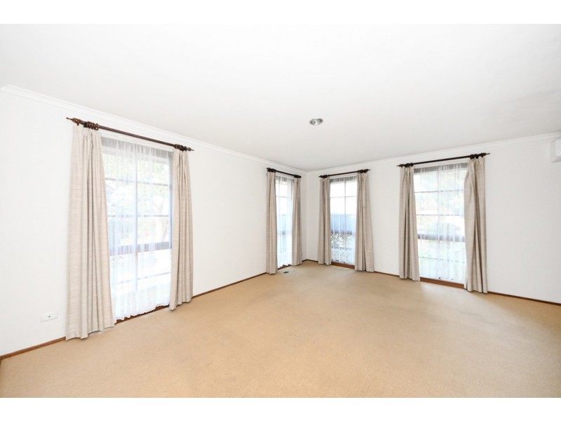 15 Eildon Parade, Rowville VIC 3178