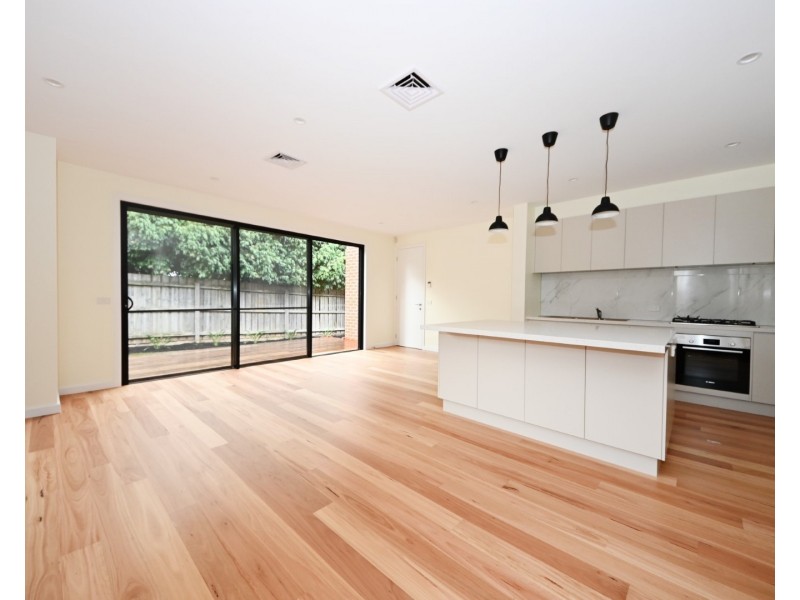 2/20 Camelot Drive, Glen Waverley VIC 3150