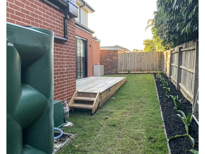 2/20 Camelot Drive, Glen Waverley VIC 3150