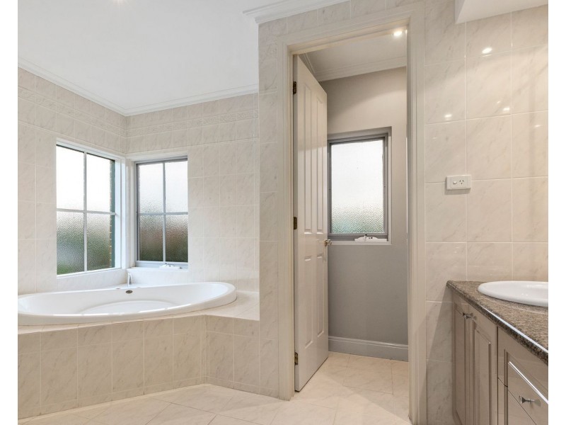 47 Eskdale Road, Caulfield North VIC 3161