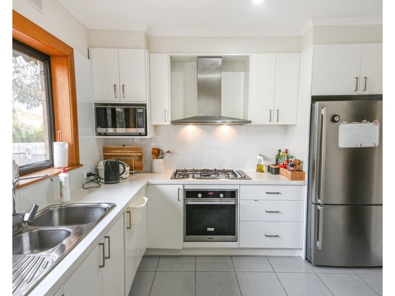 2 Jacana Street, Chadstone VIC 3148