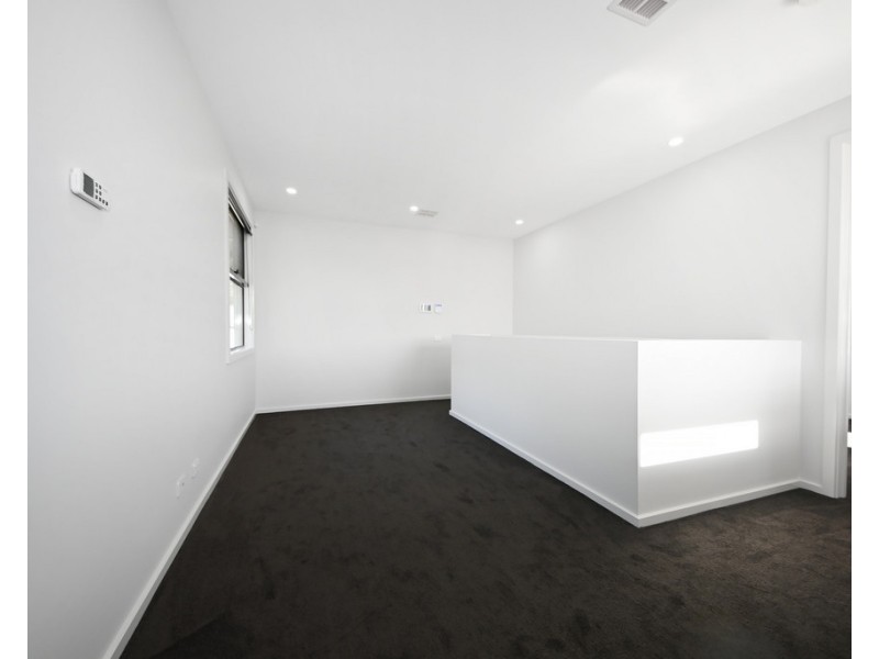 2/25 Tiller Street, Burwood East VIC 3151