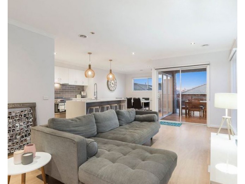15 Hayton Park Boulevard, Cranbourne West VIC 3977
