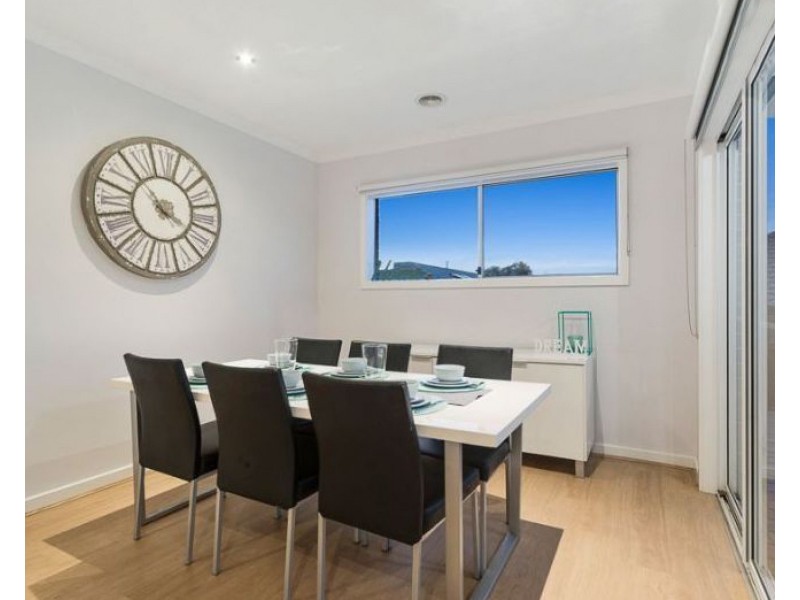 15 Hayton Park Boulevard, Cranbourne West VIC 3977