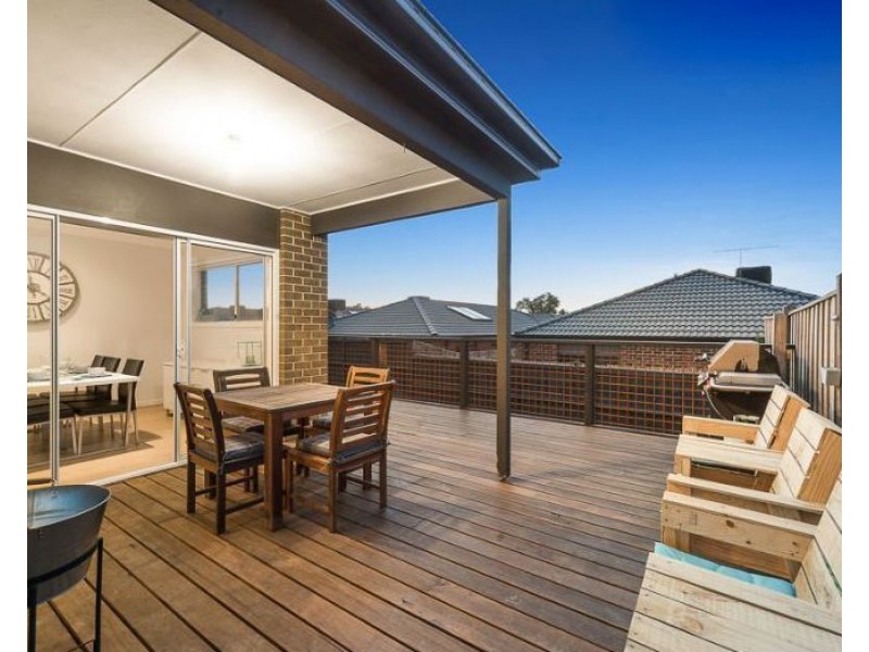 15 Hayton Park Boulevard, Cranbourne West VIC 3977