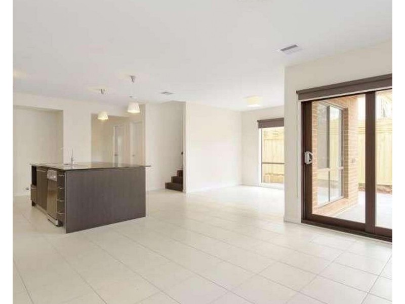 17 Leopold Street, Burwood VIC 3125