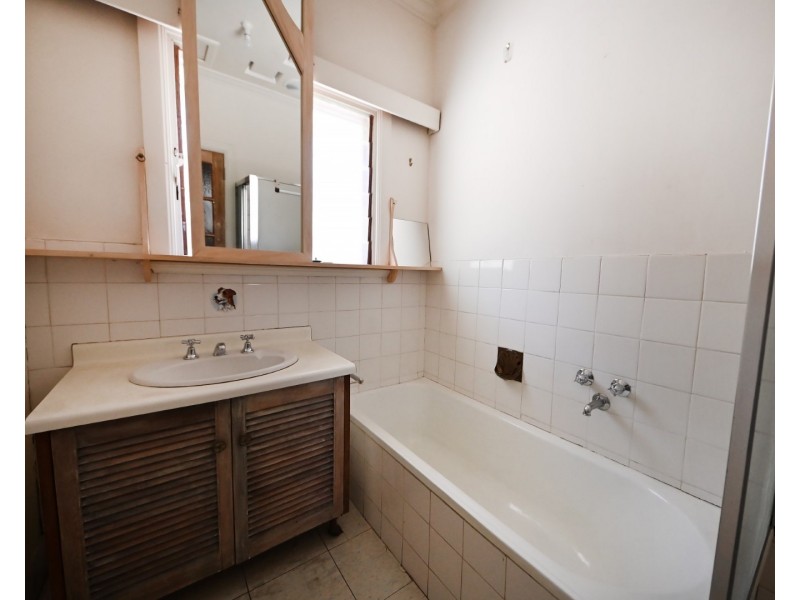 1/33 Middleborough Road, Burwood VIC 3125