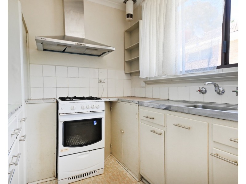 2/33 Middleborough Road, Burwood VIC 3125