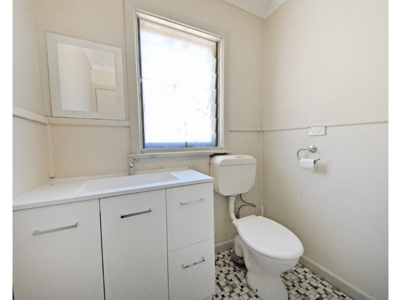 2/33 Middleborough Road, Burwood VIC 3125