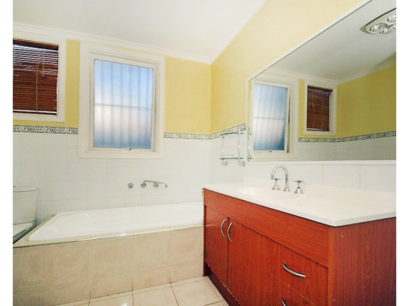 6 Westerfield Drive, Notting Hill VIC 3168