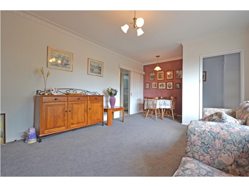 22 Mandowie Road, Glen Waverley VIC 3150