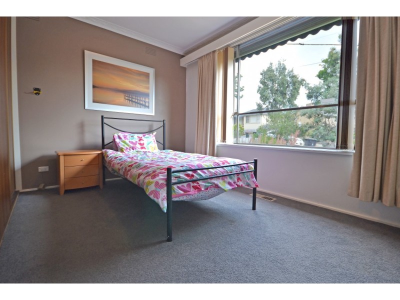 22 Mandowie Road, Glen Waverley VIC 3150