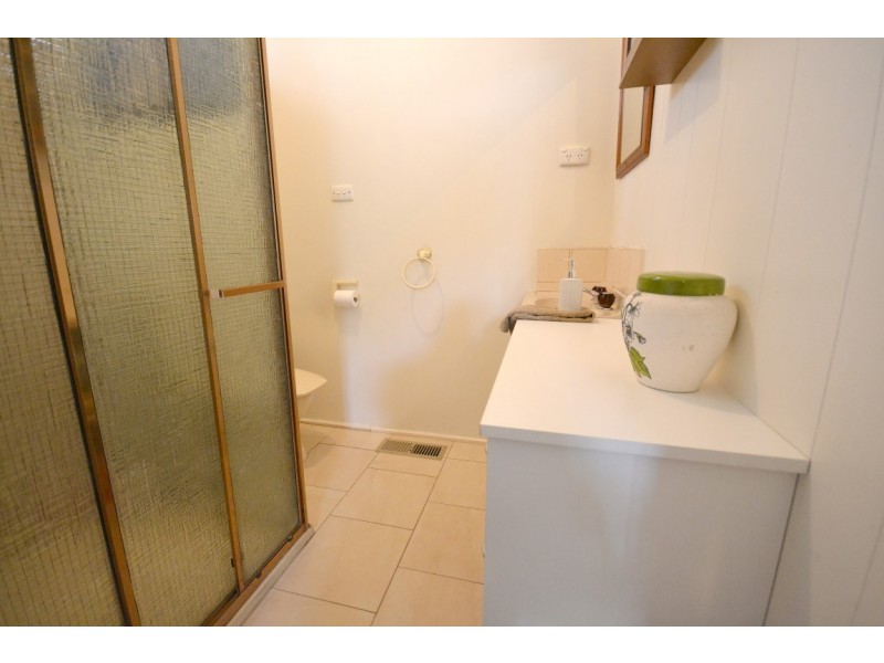 22 Mandowie Road, Glen Waverley VIC 3150