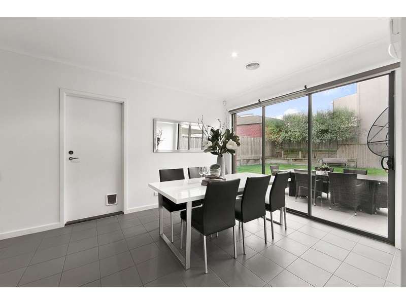 21 Camville Road, Mulgrave VIC 3170