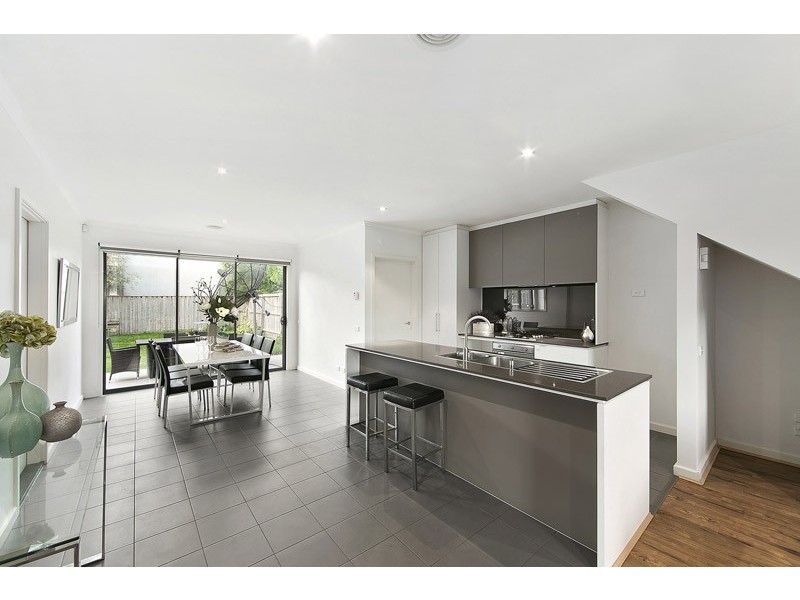 21 Camville Road, Mulgrave VIC 3170