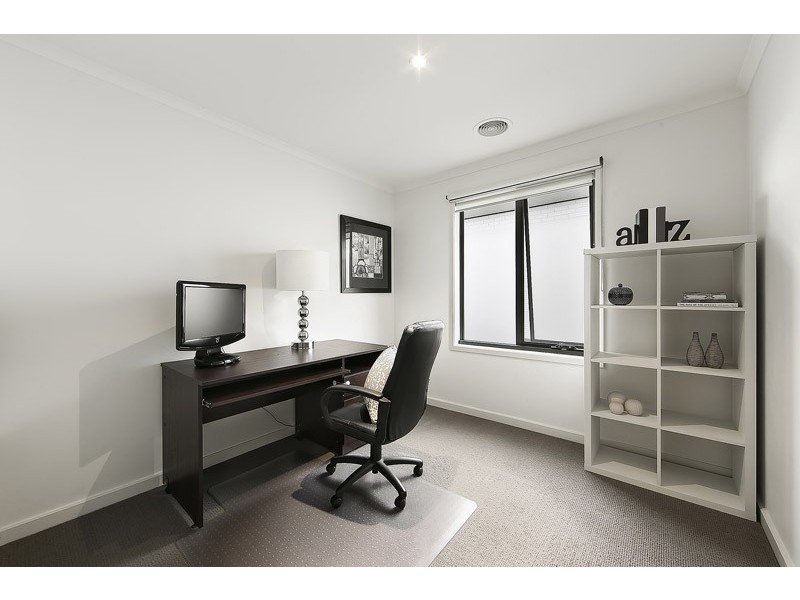 21 Camville Road, Mulgrave VIC 3170