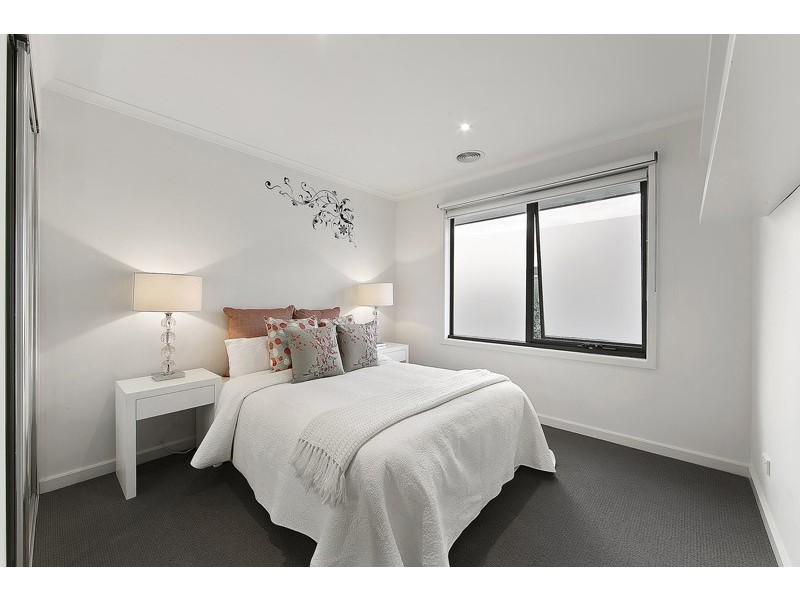 21 Camville Road, Mulgrave VIC 3170