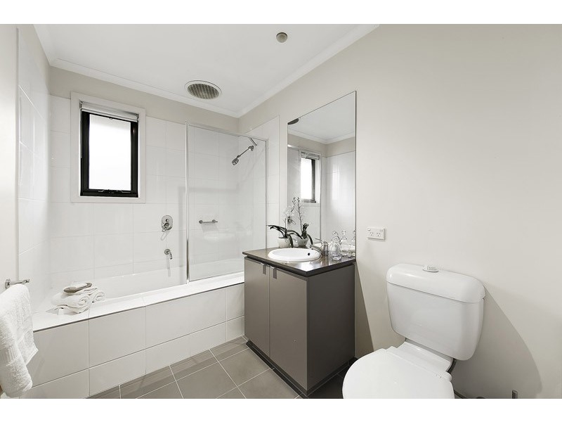 21 Camville Road, Mulgrave VIC 3170