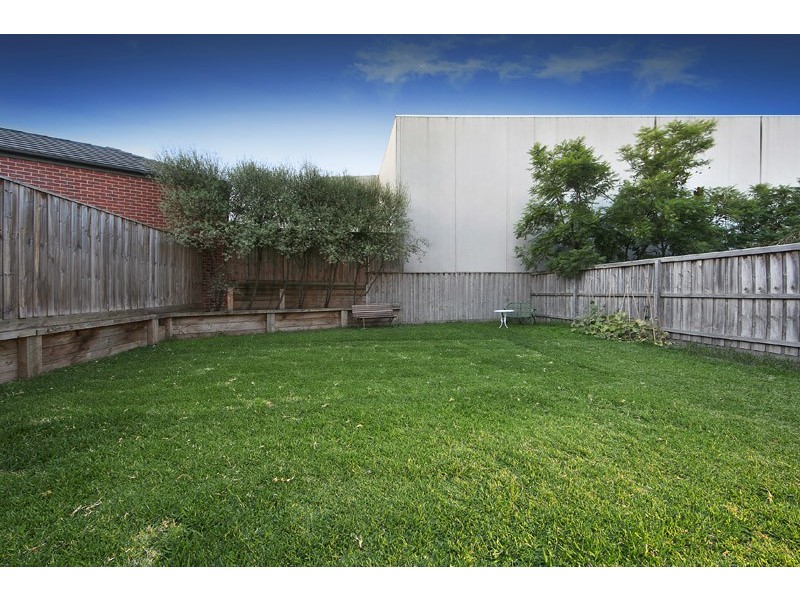 21 Camville Road, Mulgrave VIC 3170