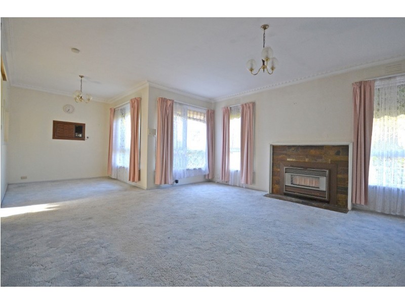 11 Bradstreet Road, Mount Waverley VIC 3149