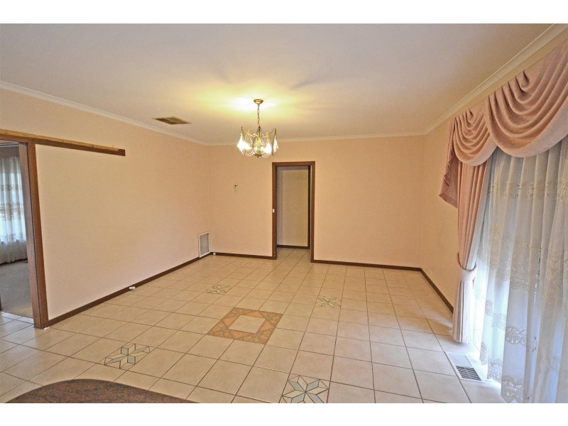 5 Marykirk Drive, Wheelers Hill VIC 3150